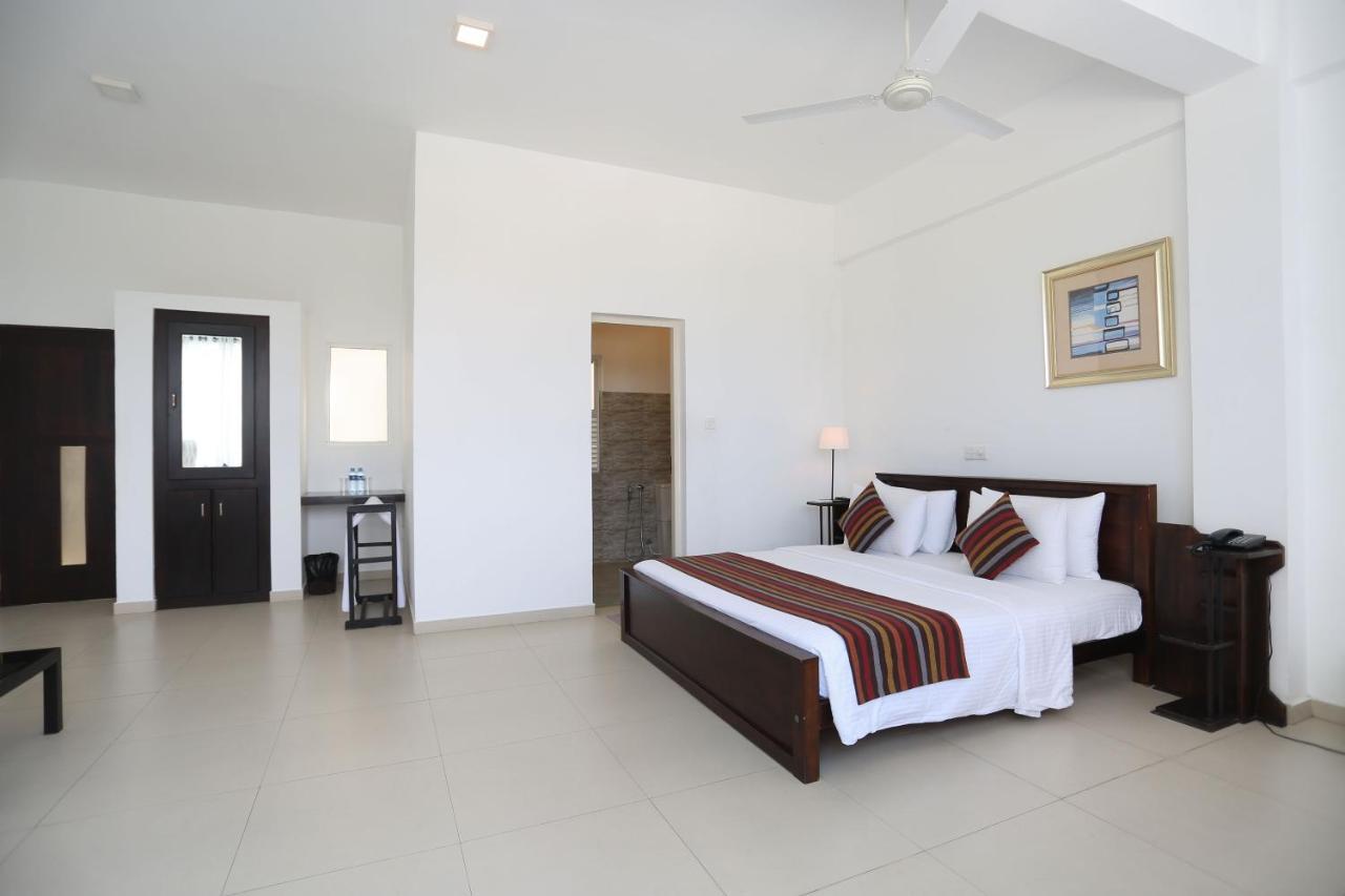 Twenty Two Binaweli Hotel Weligama Ngoại thất bức ảnh
