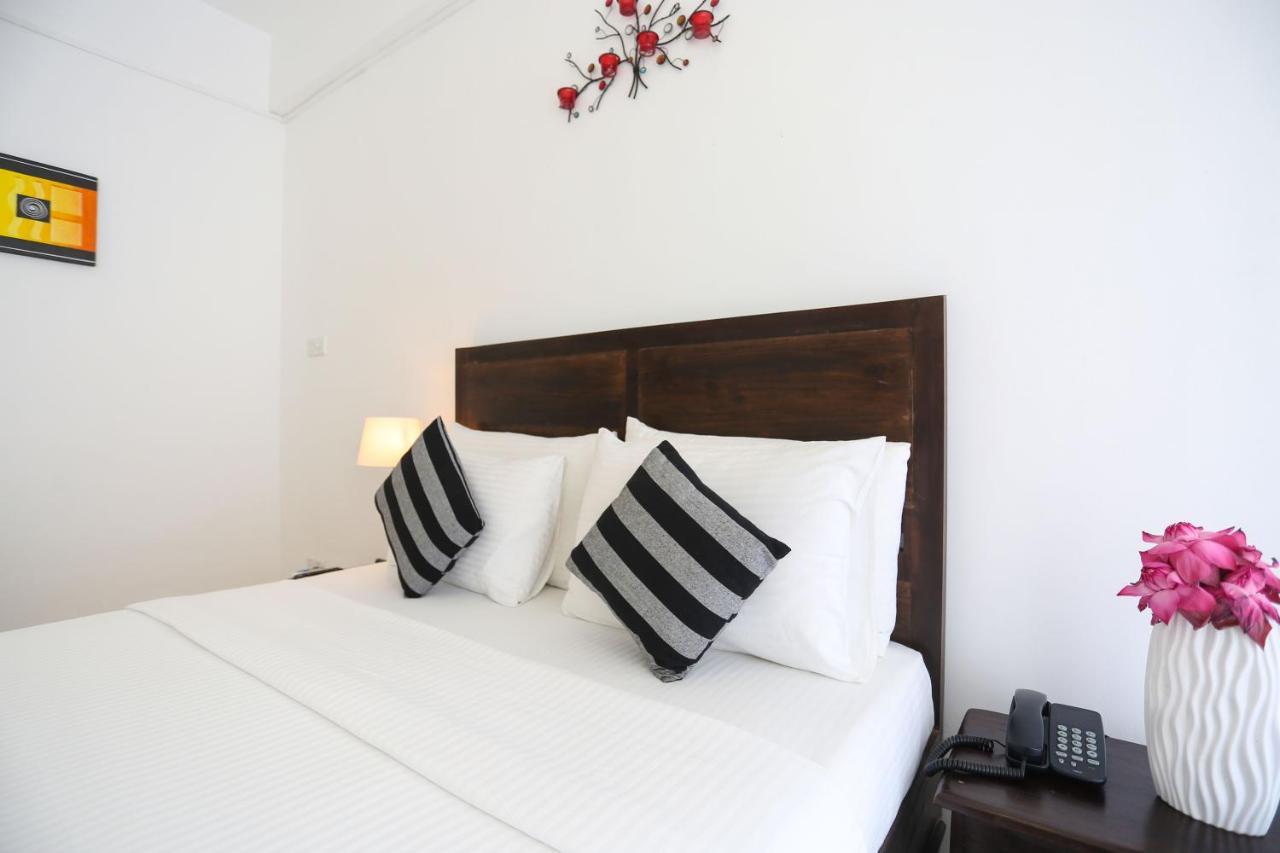 Twenty Two Binaweli Hotel Weligama Ngoại thất bức ảnh
