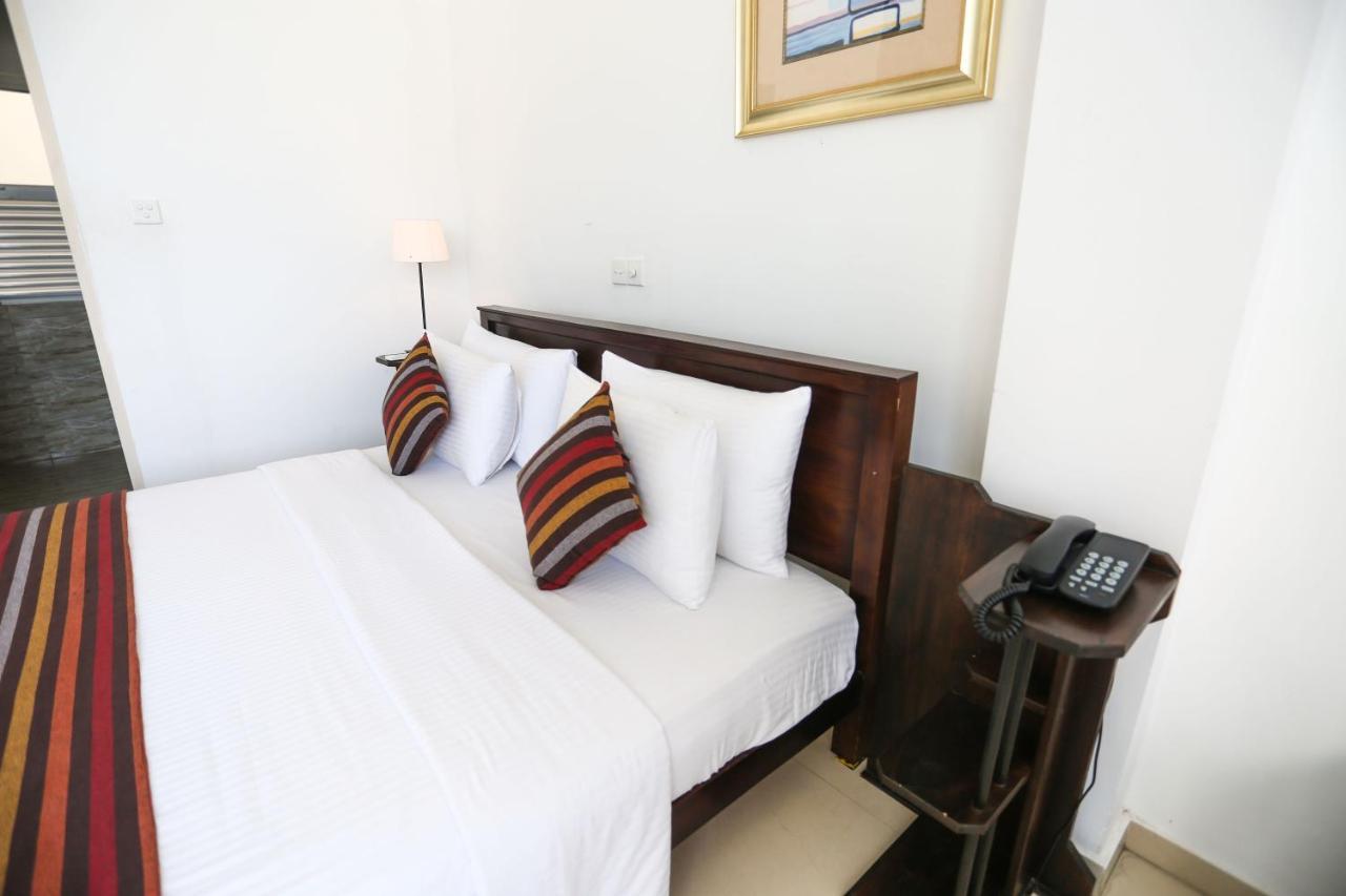 Twenty Two Binaweli Hotel Weligama Ngoại thất bức ảnh